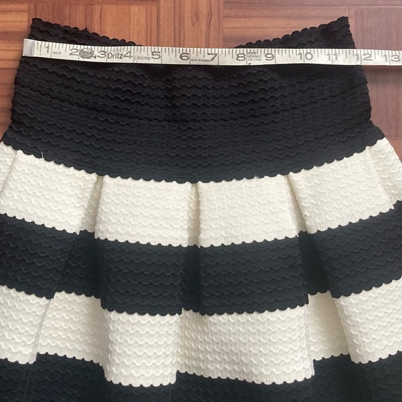 Anthropologie Girls From Savoy Pointe Belle Striped Skirt Women S Black & Cream - Picture 7 of 8